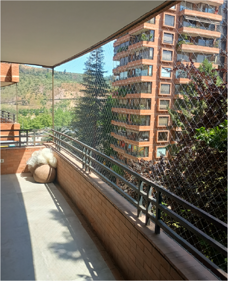 Instalación de mallas de seguridad en terrazas