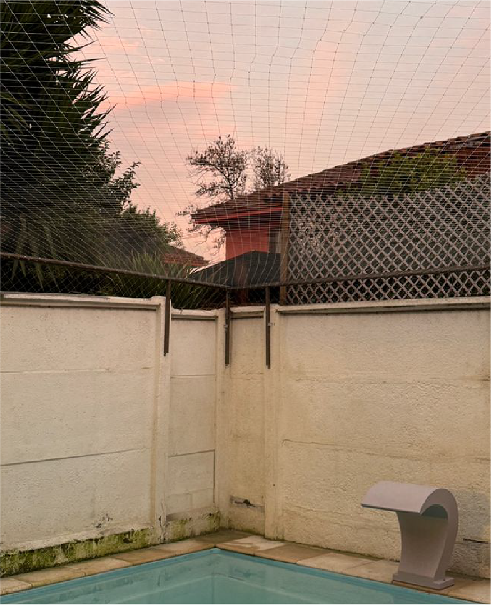 Instalación de mallas de seguridad en patios